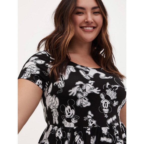 torrid Dresses & Skirts - 🆕Disney Mickey Friends Jersey Midi Dress 14 16